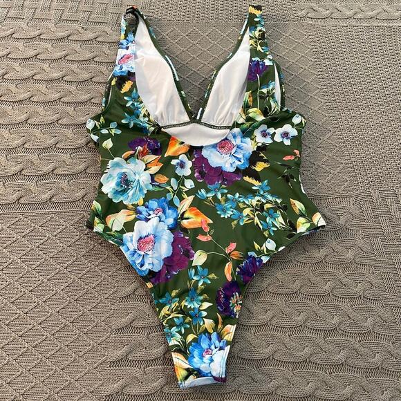 NWT Shein Floral One Piece Swimsuit ~ XL - Picture 6 of 10